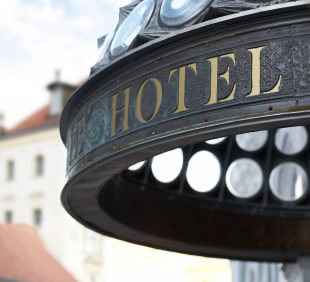 günstige hotels finden