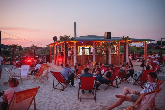 Strand bei der Sommerkonferenz 2021